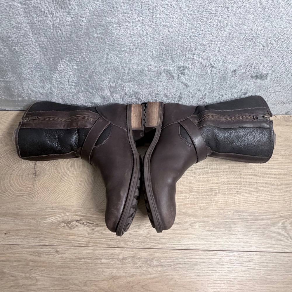 UGG Simmens Shearling Lined Boots Size 9.5 Brown Buckle Moto Cozy Winter - Picture 4 of 13